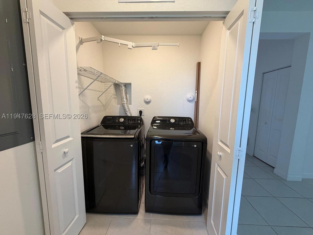 Real estate property located at 909 211th St, Miami-dade, Via Ventura Neighborhood, Miami, FL