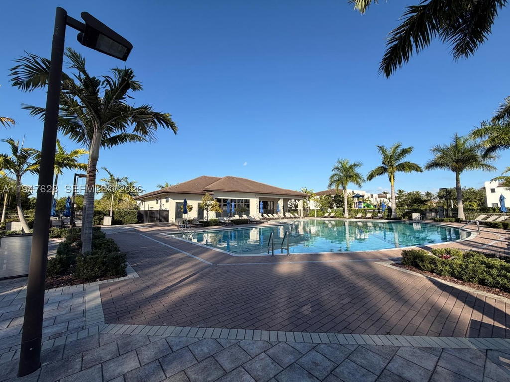Real estate property located at 909 211th St, Miami-dade, Via Ventura Neighborhood, Miami, FL