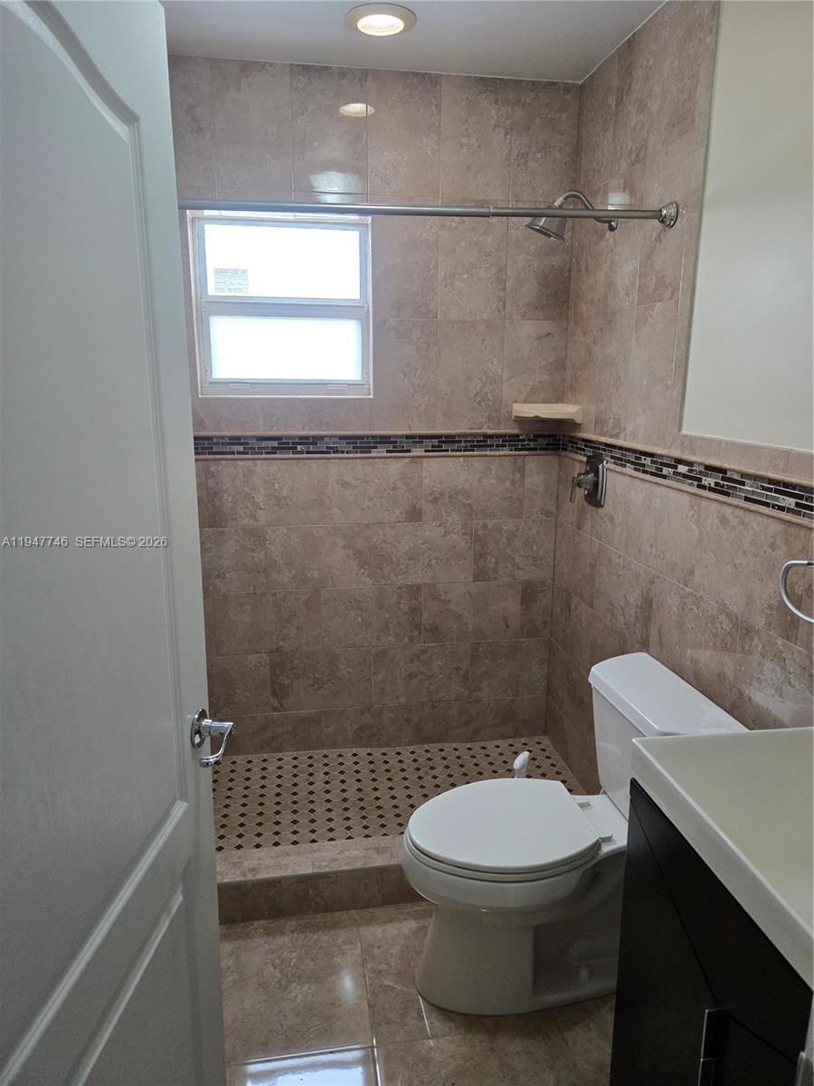 Real estate property located at 2749 73rd Pl, Miami-dade, Alameda Jardins, Hialeah, FL