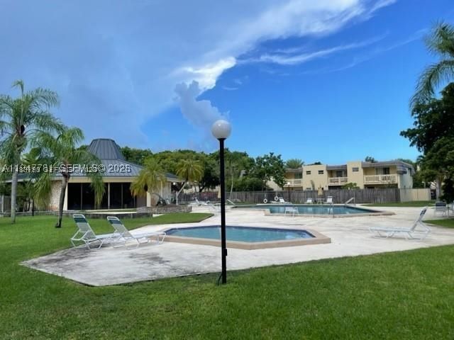 Real estate property located at 8327 137th Ave #8327, Miami-dade, Kendale Lk Townhouse Cond, Miami, FL