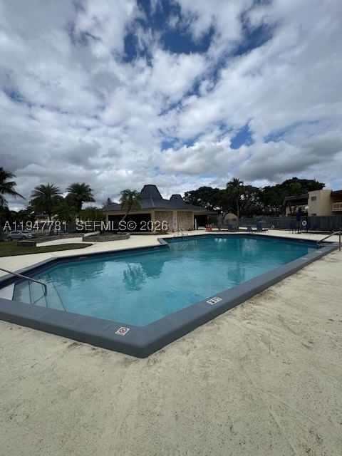 Real estate property located at 8327 137th Ave #8327, Miami-dade, Kendale Lk Townhouse Cond, Miami, FL