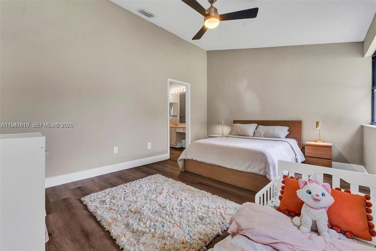 Real estate property located at 123 98th Ter, Broward, Chatham Towne At Jacarand, Plantation, FL