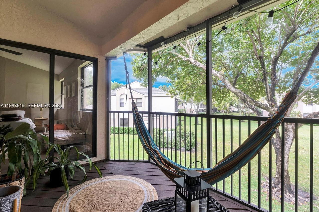 Real estate property located at 123 98th Ter, Broward, Chatham Towne At Jacarand, Plantation, FL
