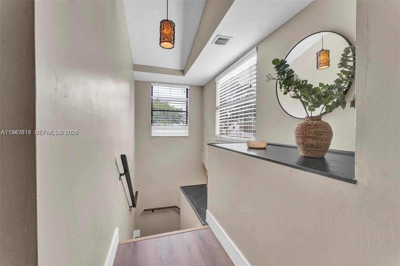 Real estate property located at 123 98th Ter, Broward, Chatham Towne At Jacarand, Plantation, FL