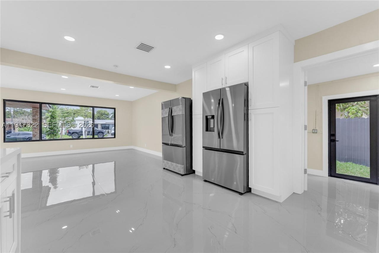 Real estate property located at 141 122nd St, Miami-dade, Breezeswept Estates, North Miami, FL