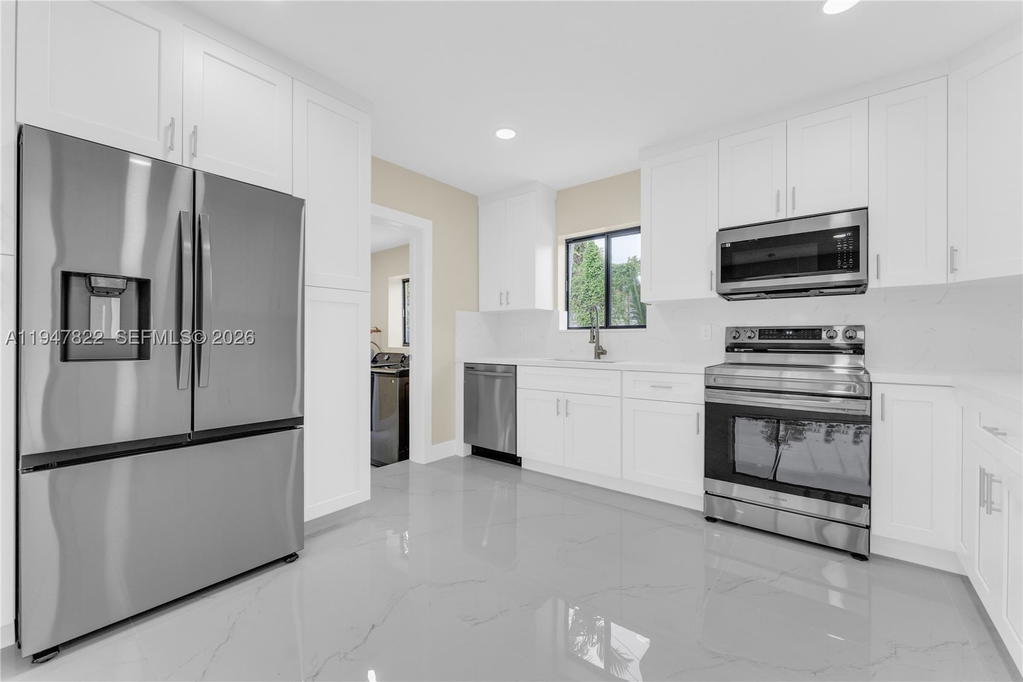 Real estate property located at 141 122nd St, Miami-dade, Breezeswept Estates, North Miami, FL