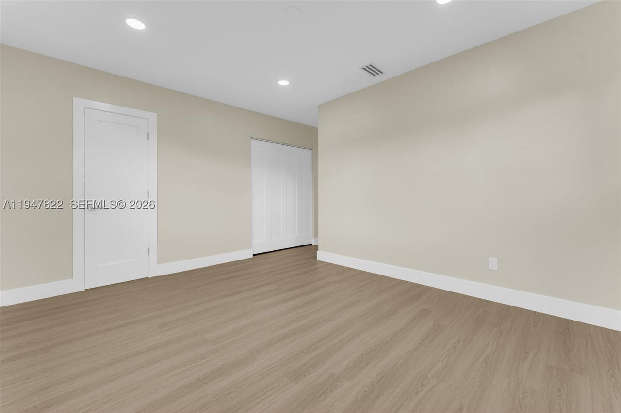Real estate property located at 141 122nd St, Miami-dade, Breezeswept Estates, North Miami, FL