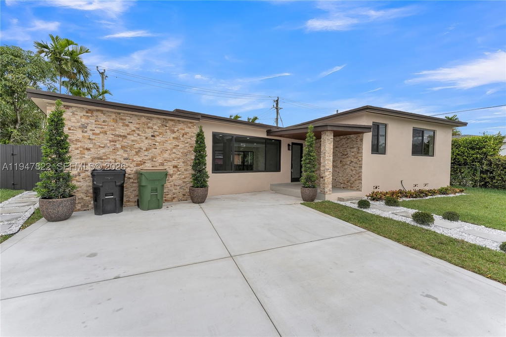 Real estate property located at 141 122nd St, Miami-dade, Breezeswept Estates, North Miami, FL