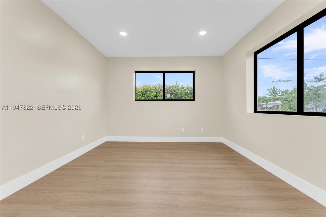 Real estate property located at 141 122nd St, Miami-dade, Breezeswept Estates, North Miami, FL