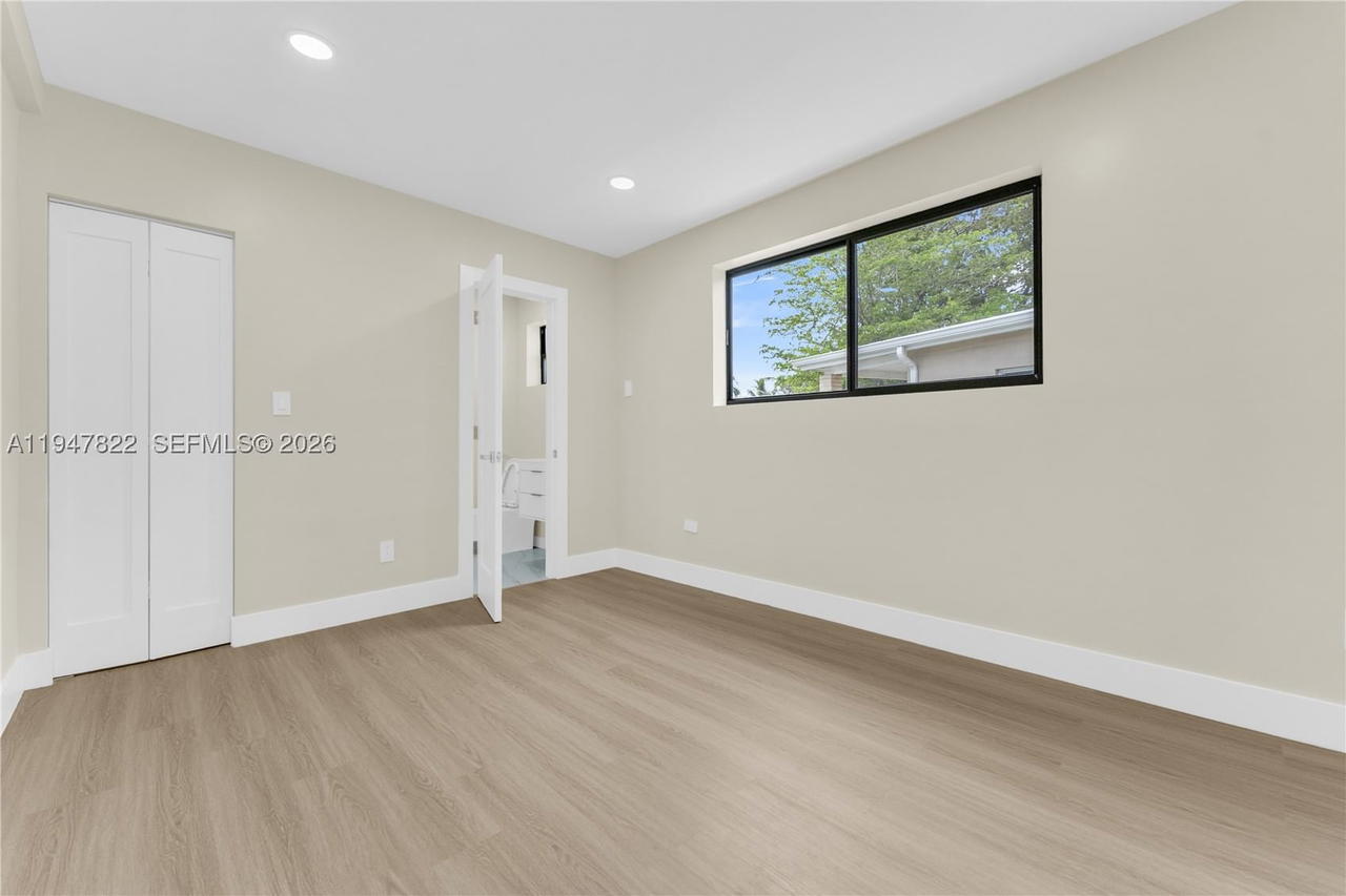 Real estate property located at 141 122nd St, Miami-dade, Breezeswept Estates, North Miami, FL