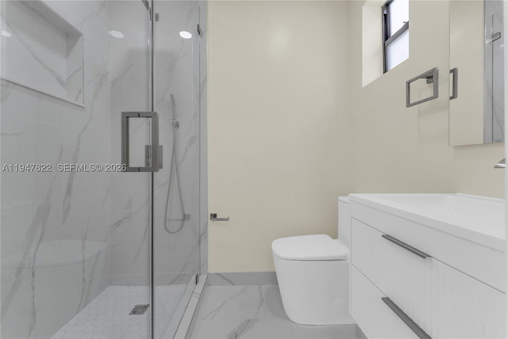 Real estate property located at 141 122nd St, Miami-dade, Breezeswept Estates, North Miami, FL