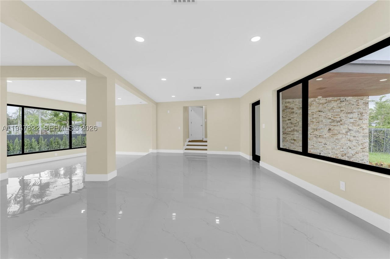 Real estate property located at 141 122nd St, Miami-dade, Breezeswept Estates, North Miami, FL
