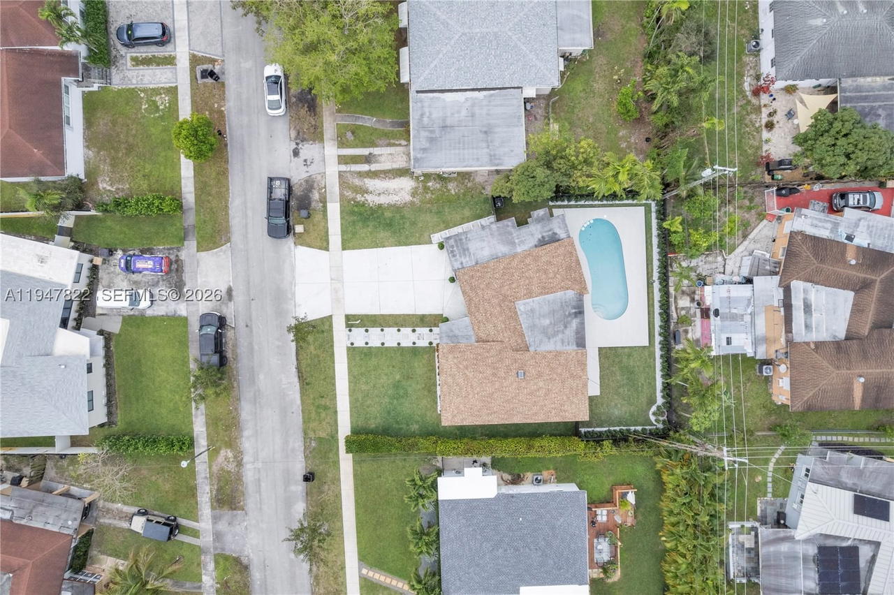 Real estate property located at 141 122nd St, Miami-dade, Breezeswept Estates, North Miami, FL