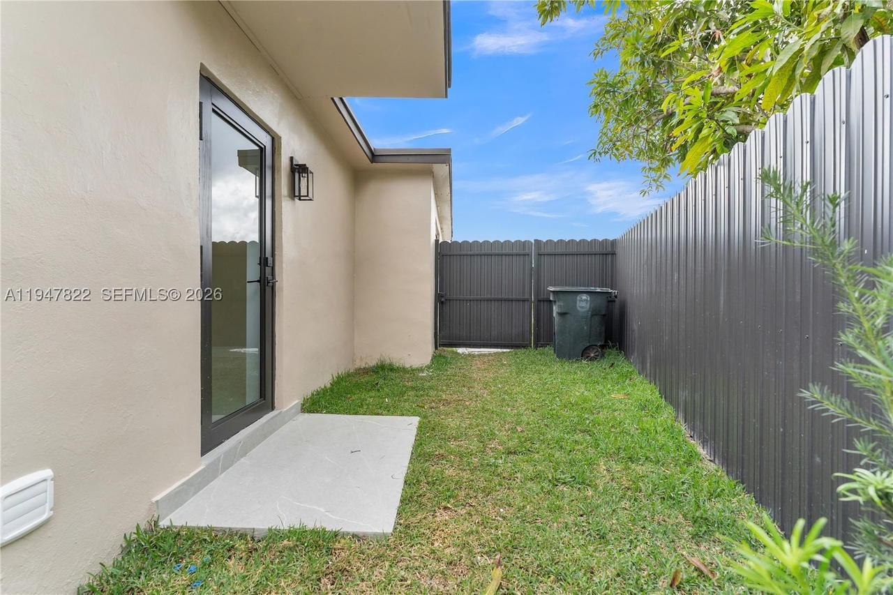 Real estate property located at 141 122nd St, Miami-dade, Breezeswept Estates, North Miami, FL