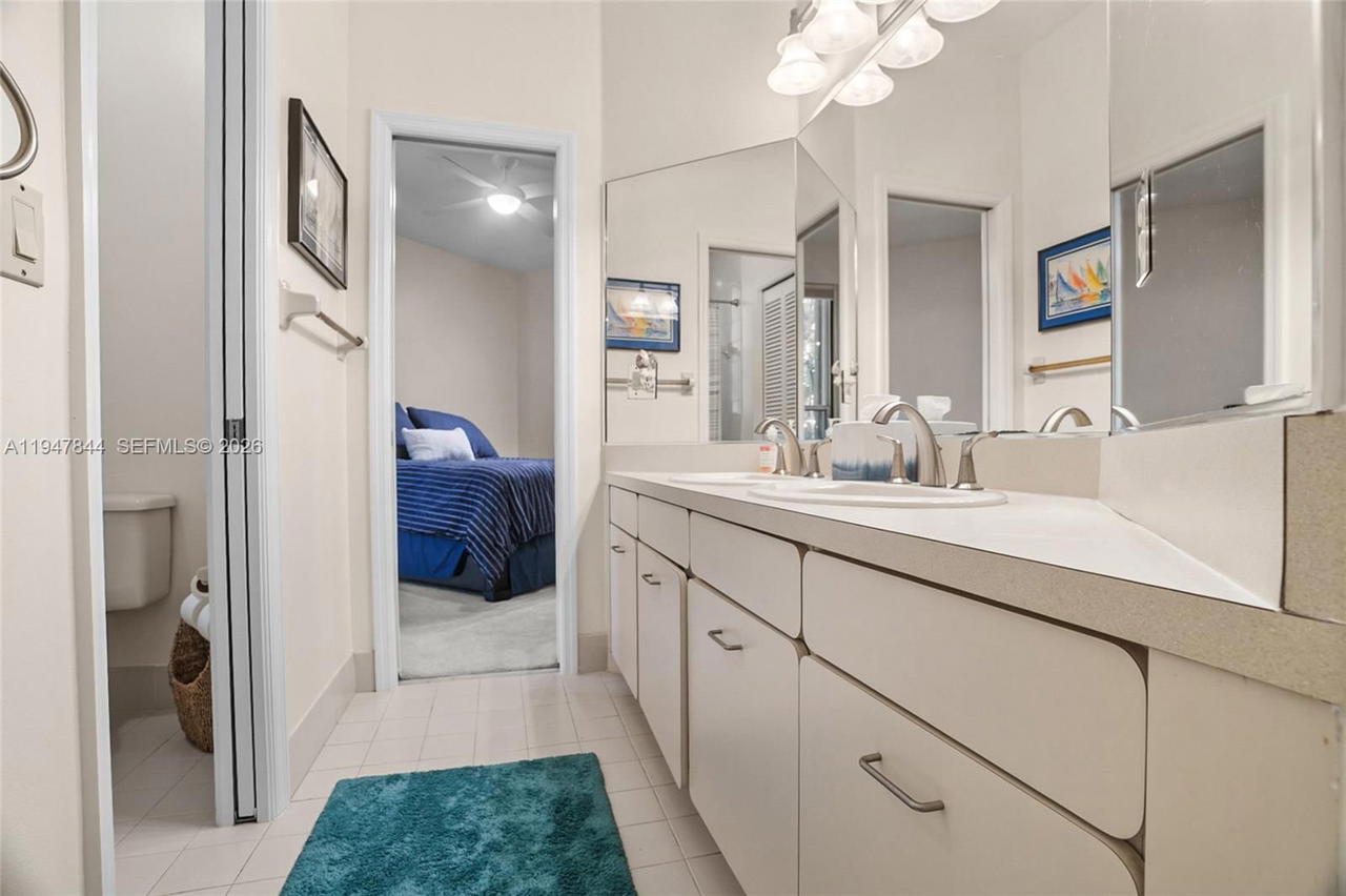 Real estate property located at 440 Sabal Way, Broward, Palm Island, Weston, FL