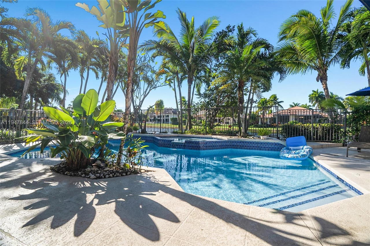 Real estate property located at 440 Sabal Way, Broward, Palm Island, Weston, FL