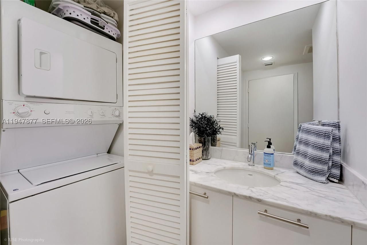 Real estate property located at 951 Brickell Ave #1110, Miami-dade, The Plaza 901 Brickell Co, Miami, FL