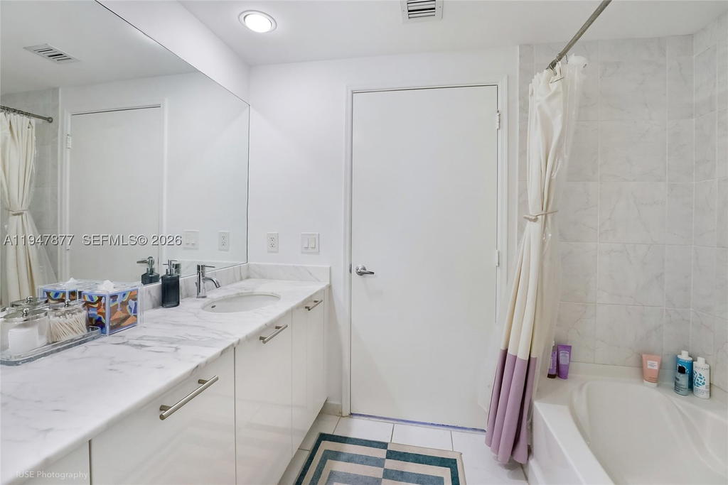 Real estate property located at 951 Brickell Ave #1110, Miami-dade, The Plaza 901 Brickell Co, Miami, FL