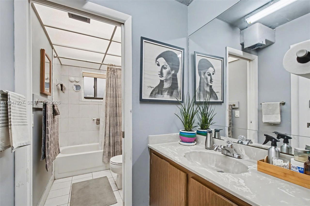 Real estate property located at , Miami-dade, The Horizons Condo #7, Miami, FL