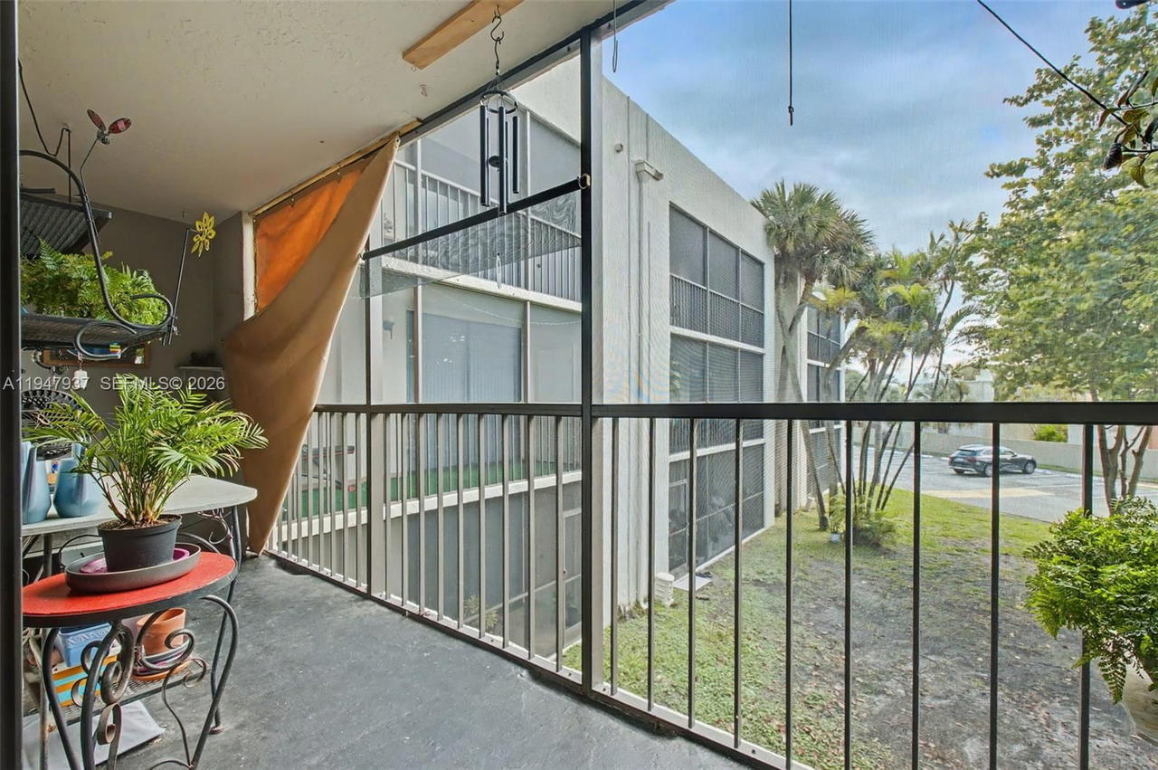 Real estate property located at , Miami-dade, The Horizons Condo #7, Miami, FL