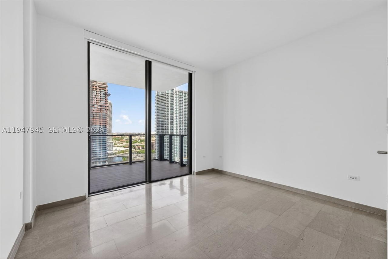 Real estate property located at 68 6th St #2110, Miami-dade, Reach Condo, Miami, FL
