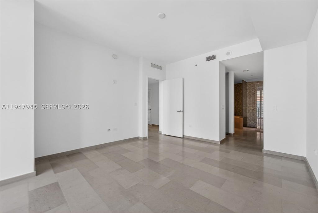 Real estate property located at 68 6th St #2110, Miami-dade, Reach Condo, Miami, FL