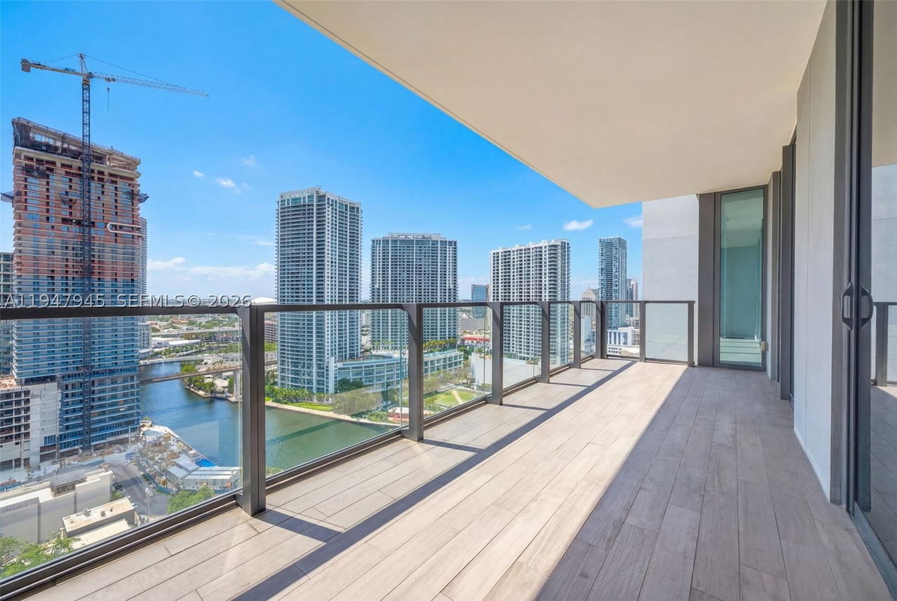 Real estate property located at 68 6th St #2110, Miami-dade, Reach Condo, Miami, FL