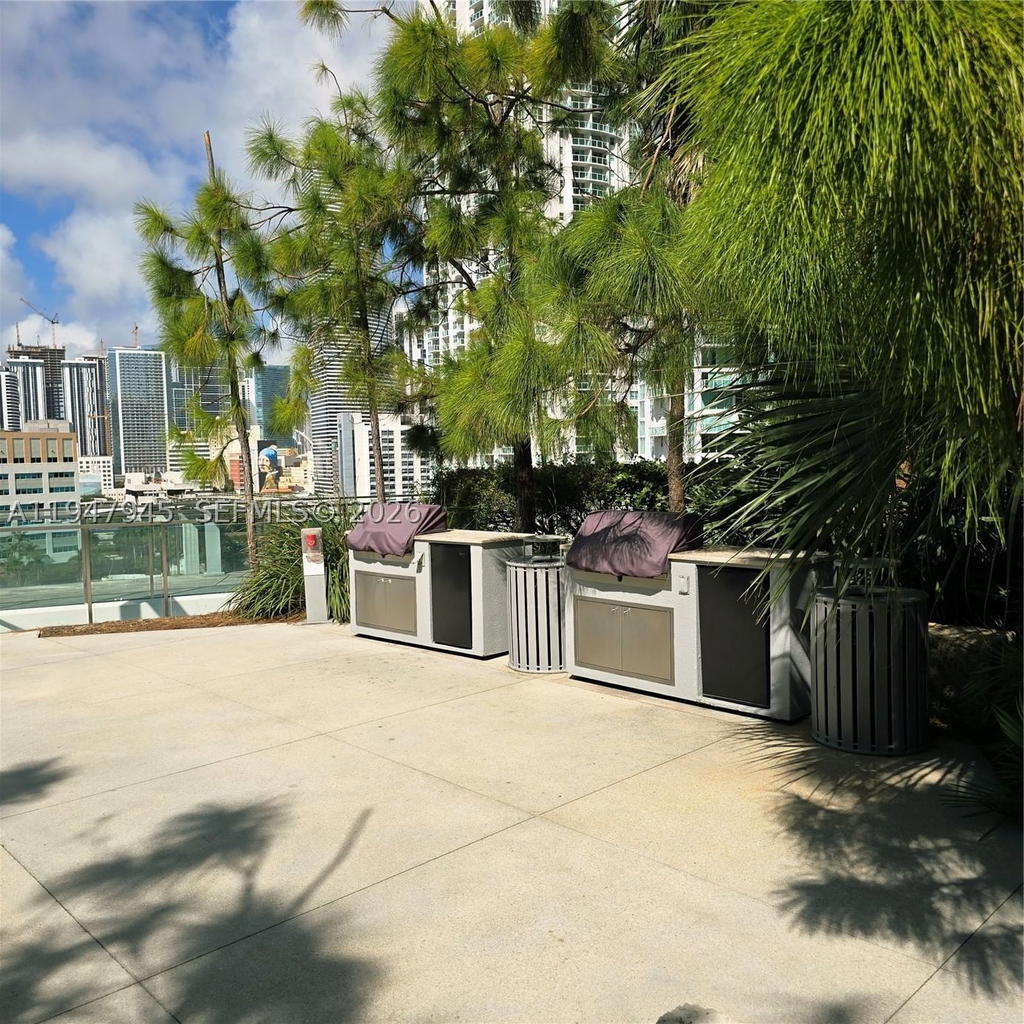 Real estate property located at 68 6th St #2110, Miami-dade, Reach Condo, Miami, FL