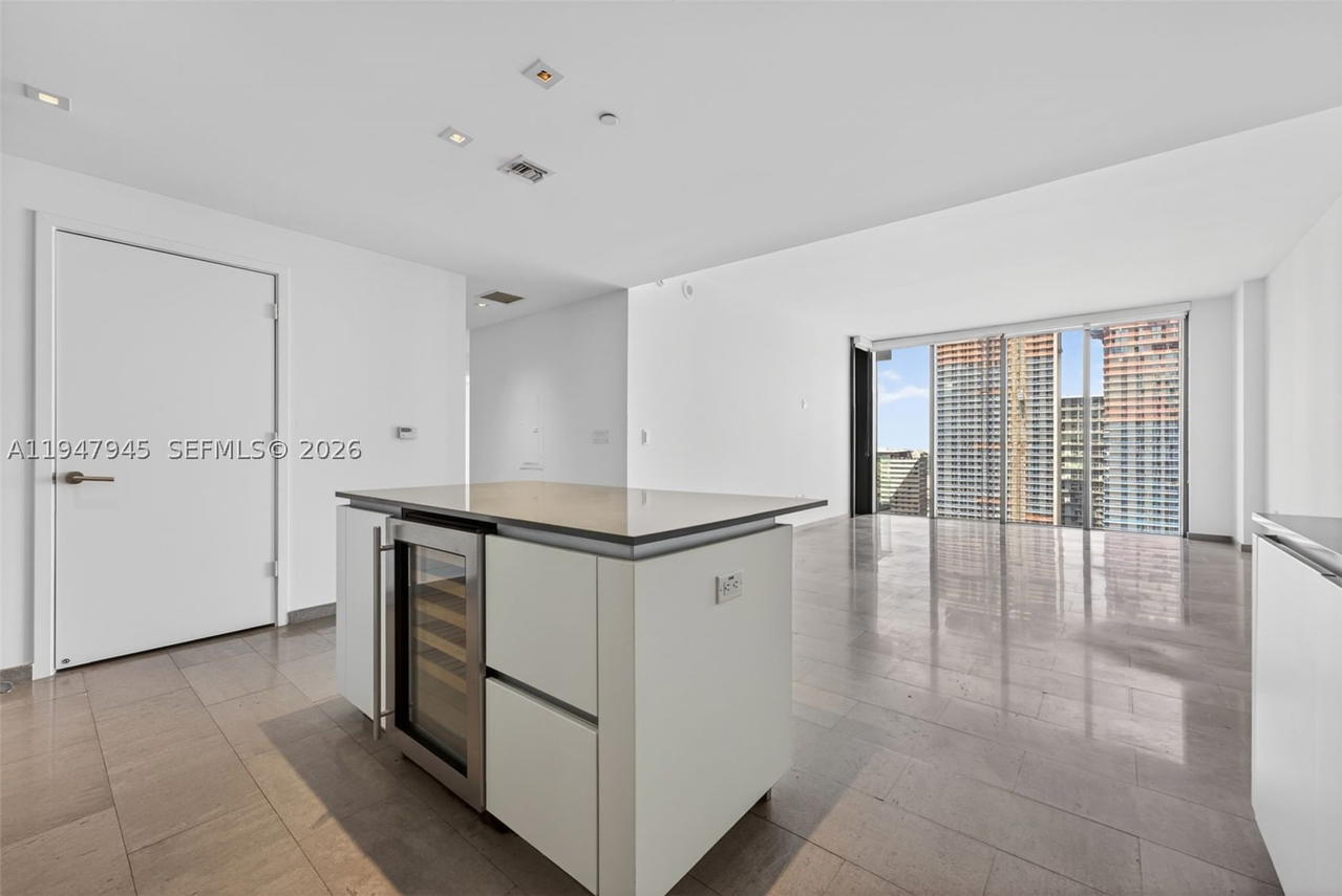 Real estate property located at 68 6th St #2110, Miami-dade, Reach Condo, Miami, FL