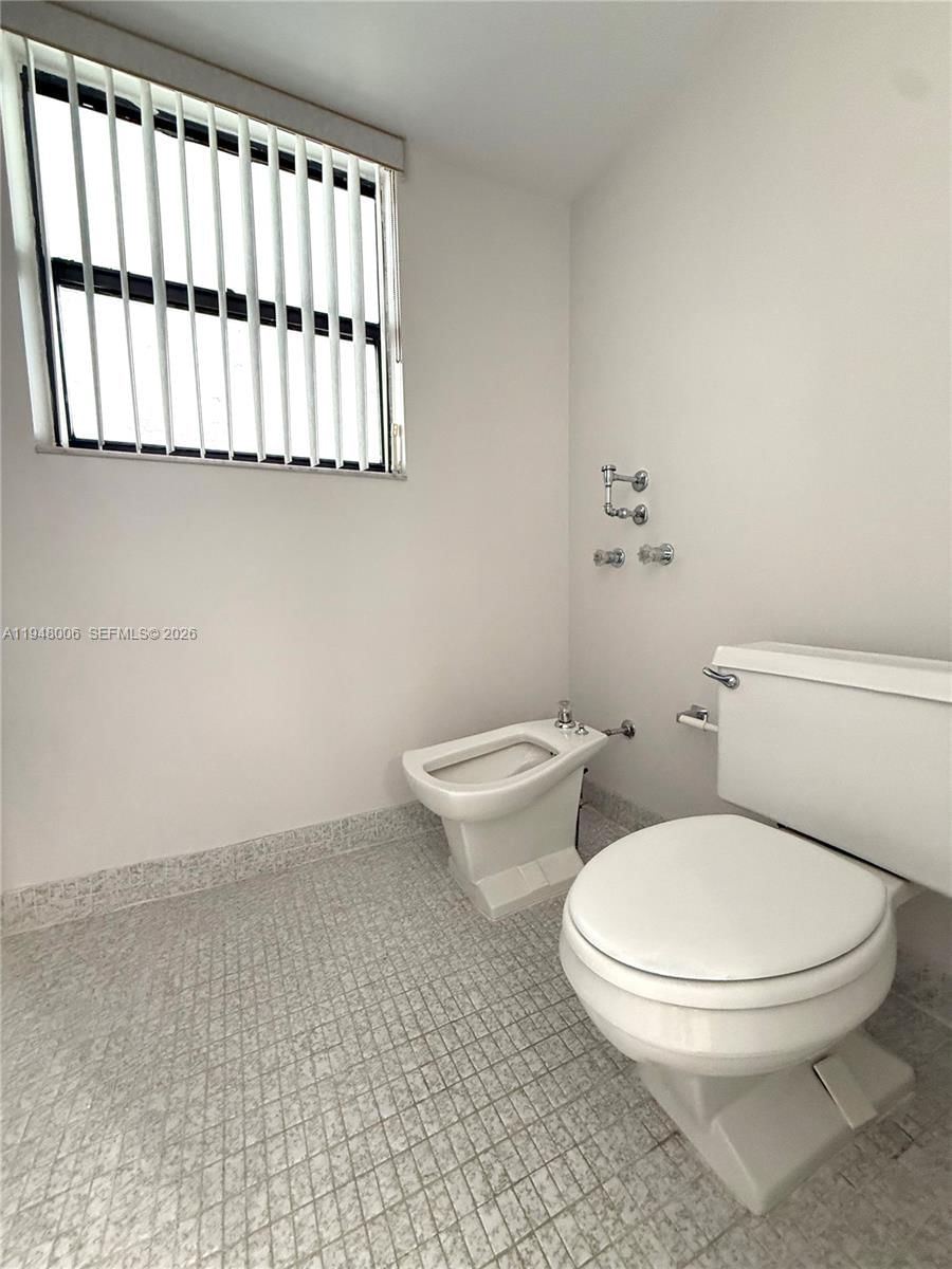 Real estate property located at 210 174th St #2110, Miami-dade, Winston Towers 600 Condo, Sunny Isles Beach, FL