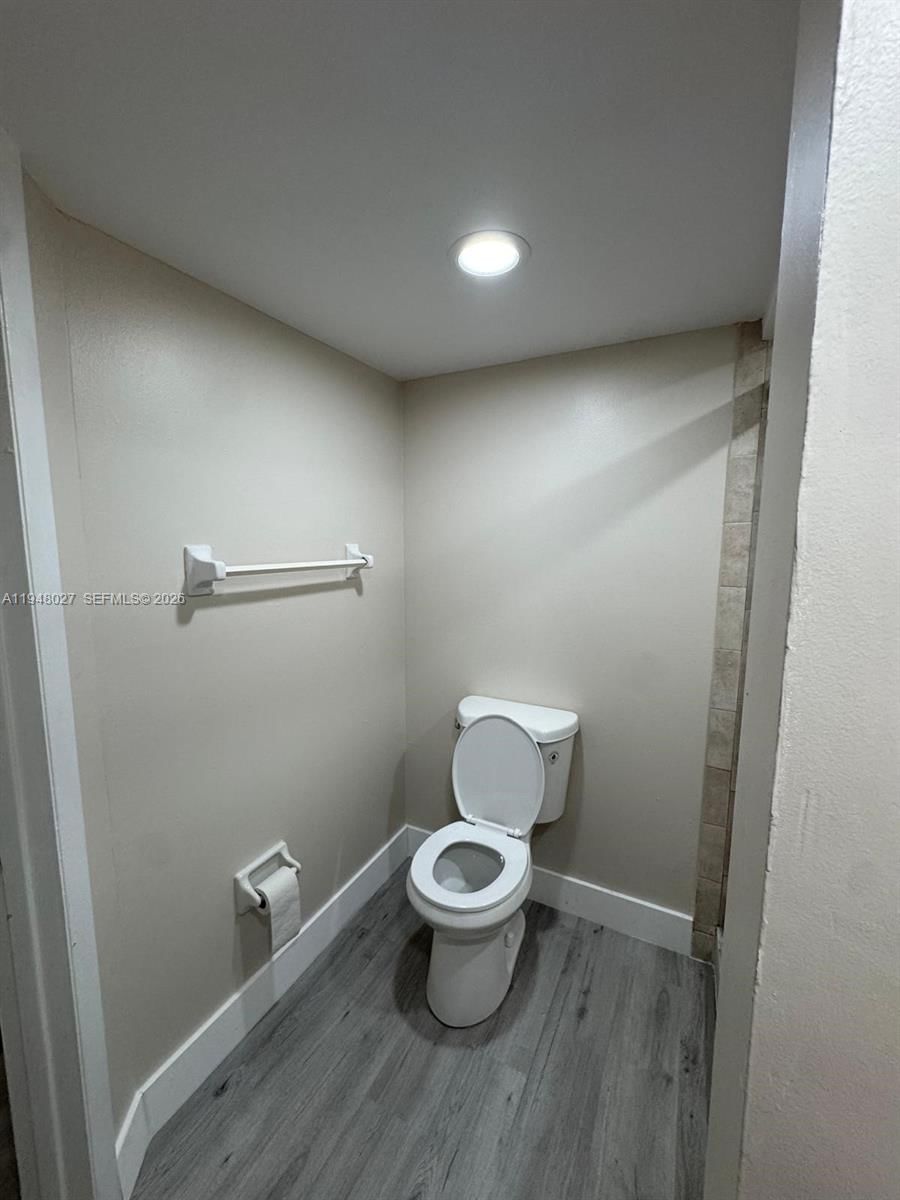 Real estate property located at 8051 Colony Cir S #210, Broward, Versailles Gardens Condo, Tamarac, FL