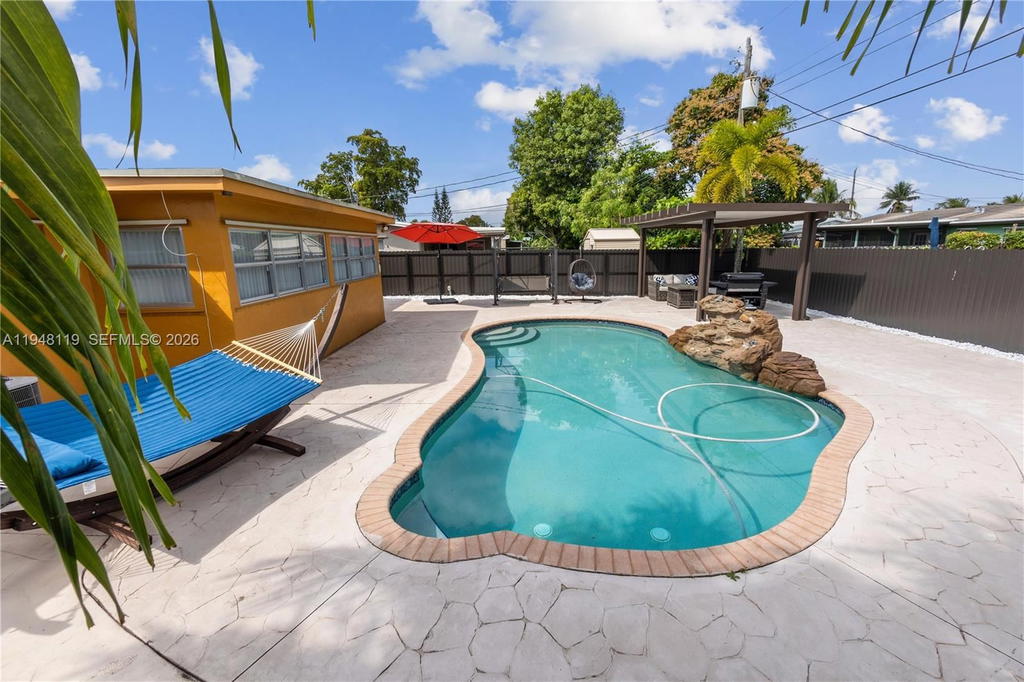 Real estate property located at 6541 24th St, Broward, Sunrise Golf Village Sec, Sunrise, FL