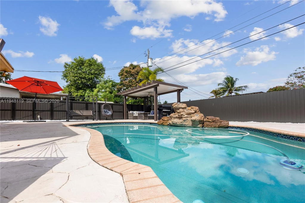 Real estate property located at 6541 24th St, Broward, Sunrise Golf Village Sec, Sunrise, FL