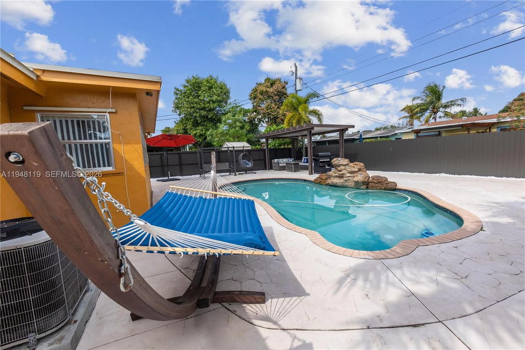 Real estate property located at 6541 24th St, Broward, Sunrise Golf Village Sec, Sunrise, FL