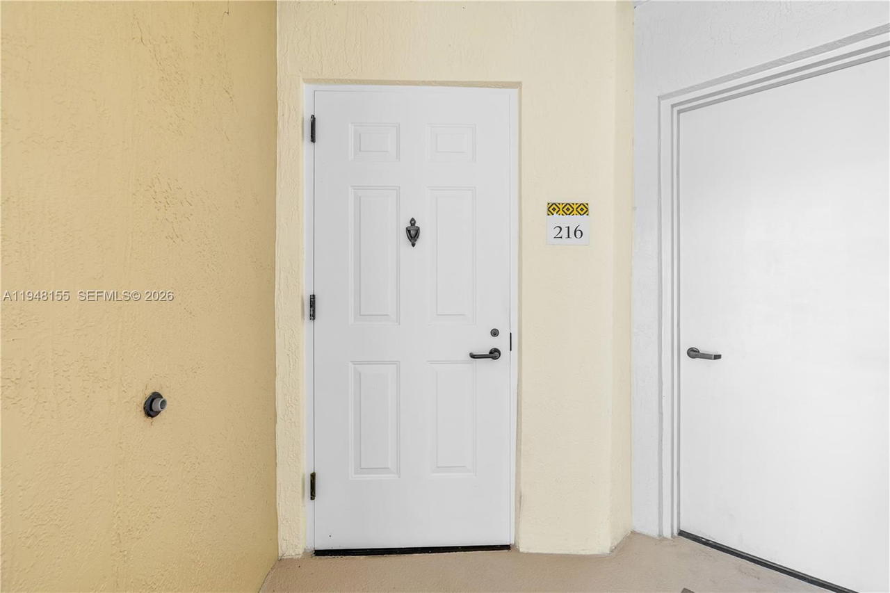 Real estate property located at 100 Meridian Ave #216, Miami-dade, The Courts At South Beach, Miami Beach, FL