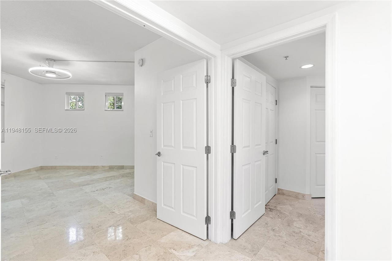 Real estate property located at 100 Meridian Ave #216, Miami-dade, The Courts At South Beach, Miami Beach, FL