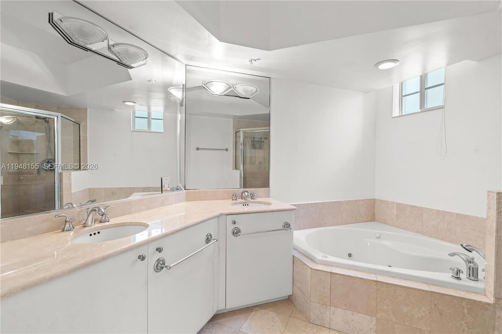 Real estate property located at 100 Meridian Ave #216, Miami-dade, The Courts At South Beach, Miami Beach, FL
