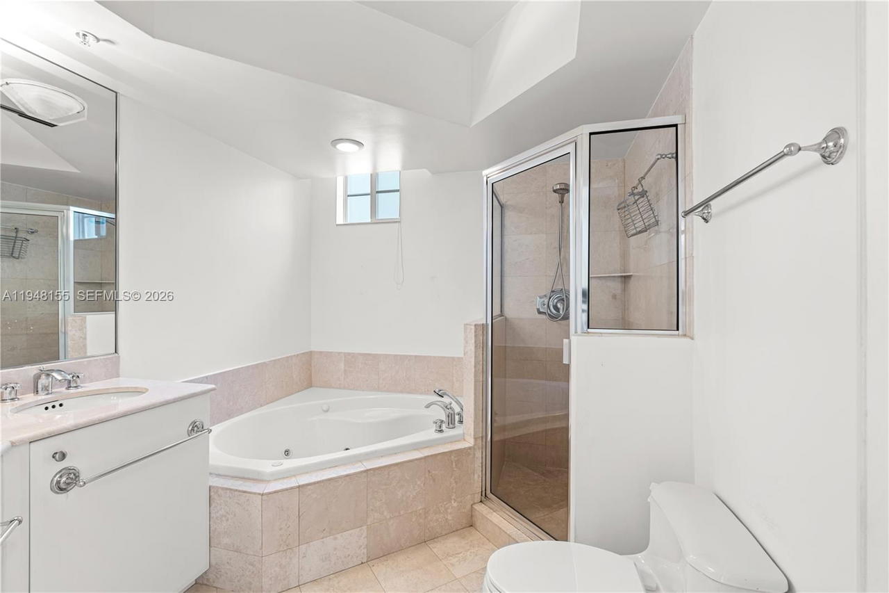 Real estate property located at 100 Meridian Ave #216, Miami-dade, The Courts At South Beach, Miami Beach, FL