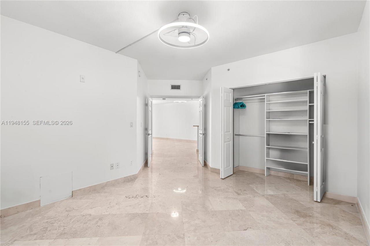 Real estate property located at 100 Meridian Ave #216, Miami-dade, The Courts At South Beach, Miami Beach, FL