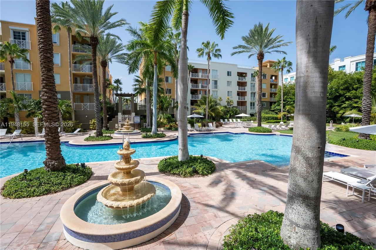 Real estate property located at 100 Meridian Ave #216, Miami-dade, The Courts At South Beach, Miami Beach, FL