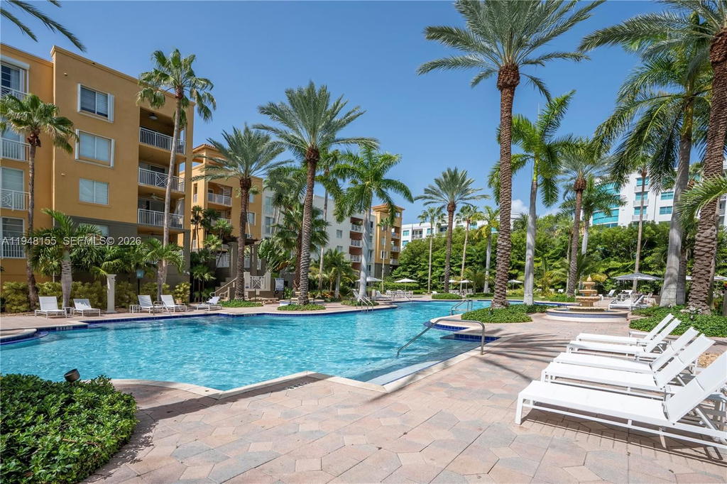 Real estate property located at 100 Meridian Ave #216, Miami-dade, The Courts At South Beach, Miami Beach, FL