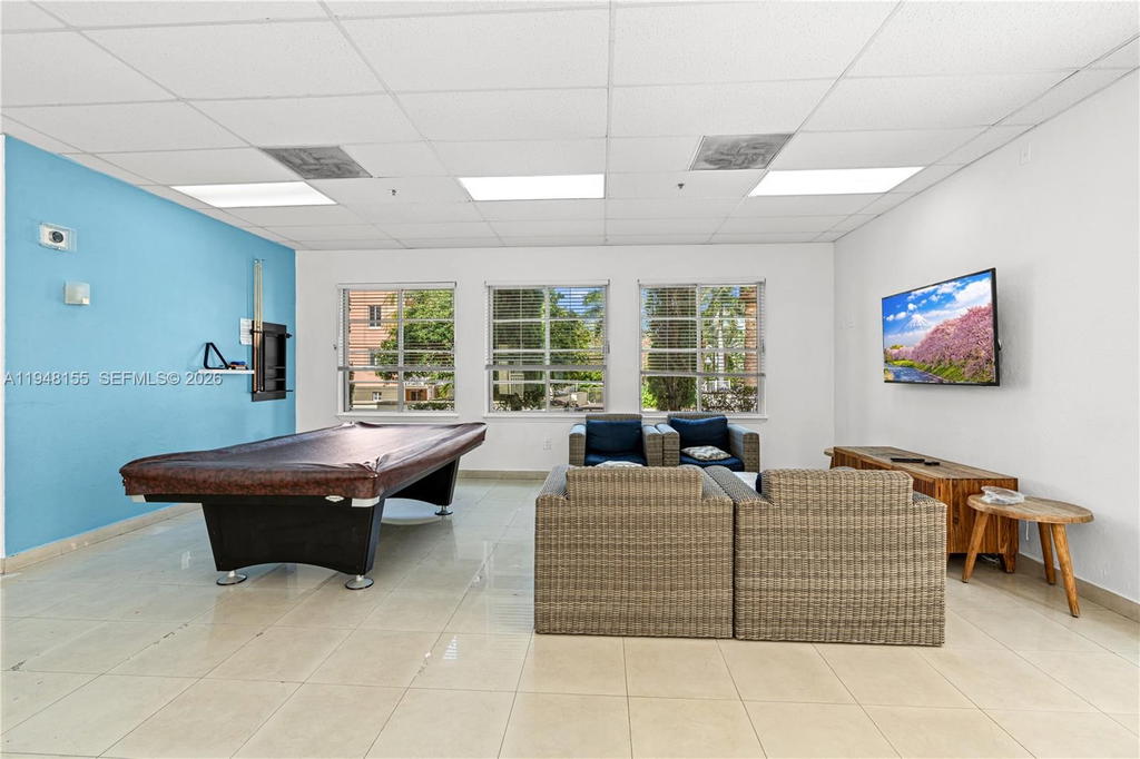 Real estate property located at 100 Meridian Ave #216, Miami-dade, The Courts At South Beach, Miami Beach, FL
