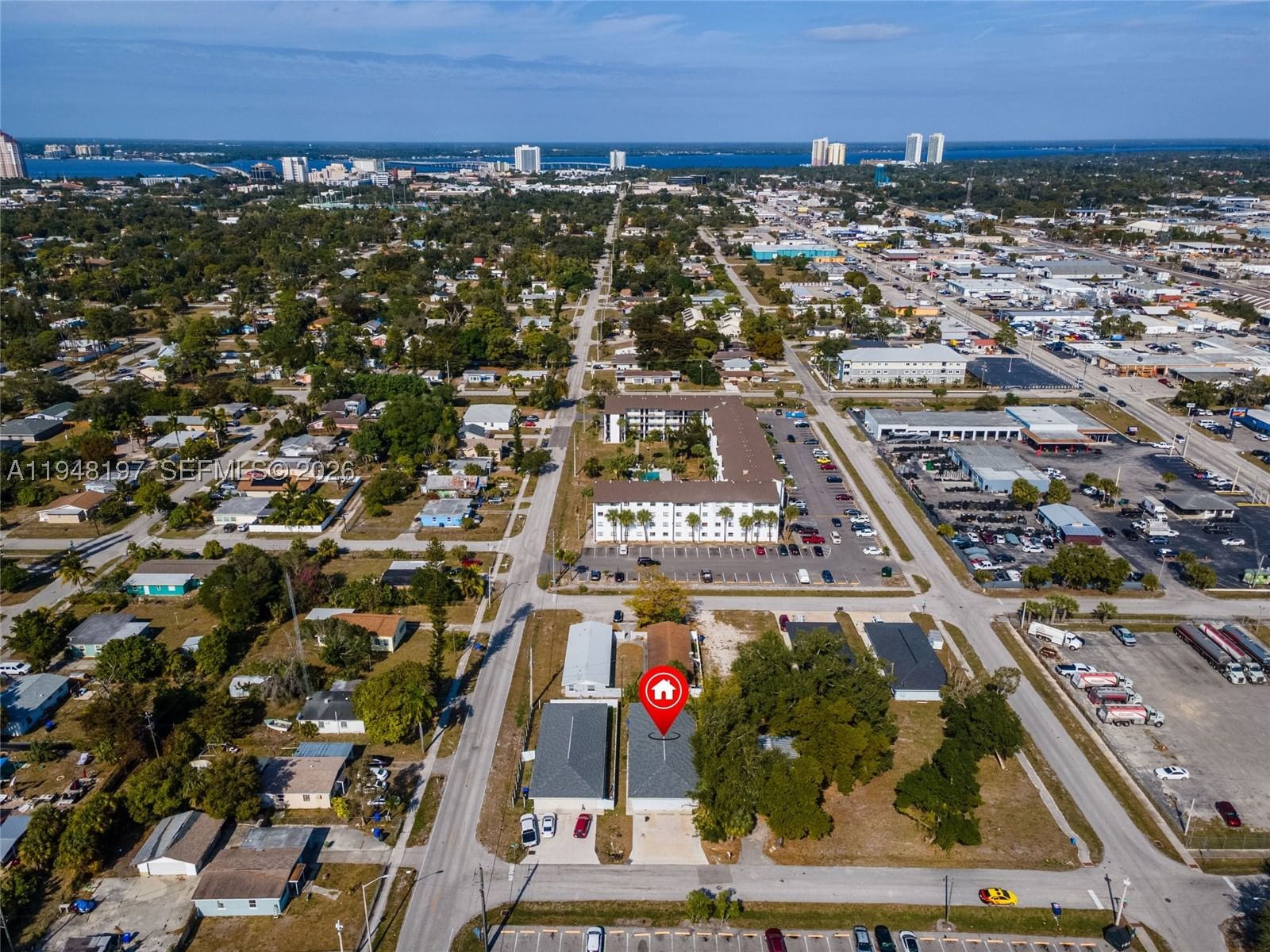 Real estate property located at 2403/2405 Maple Ave, Lee, Brightmoor, Fort Myers, FL