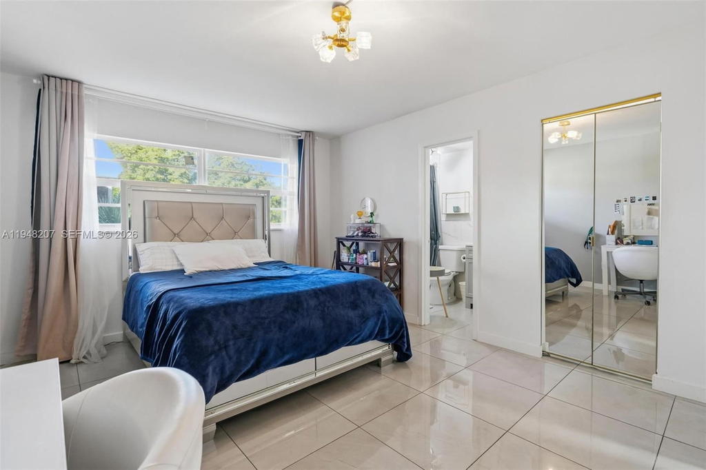Real estate property located at 469 Pine Island Rd B302, Broward, Plantation Pines Phase 1, Plantation, FL