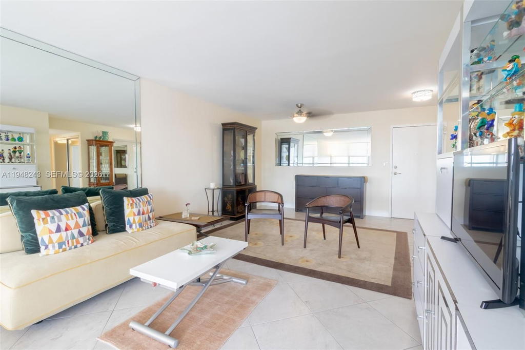Real estate property located at 250 174th St #1118, Miami-dade, Winston Towers 100 Condo, Sunny Isles Beach, FL