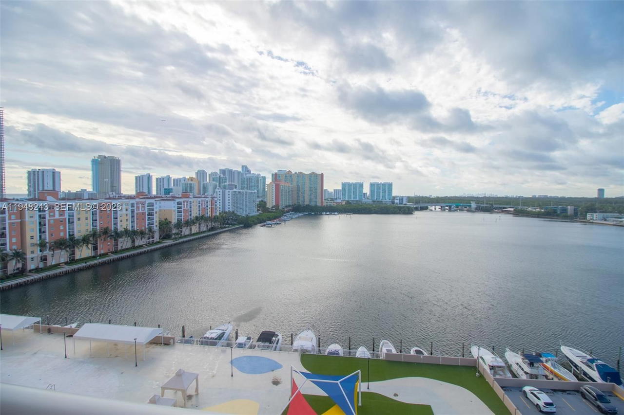 Real estate property located at 250 174th St #1118, Miami-dade, Winston Towers 100 Condo, Sunny Isles Beach, FL
