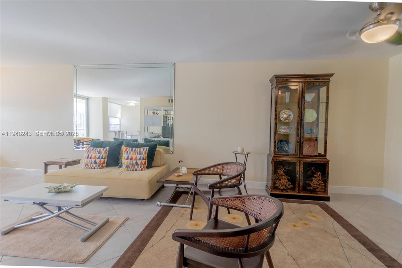 Real estate property located at 250 174th St #1118, Miami-dade, Winston Towers 100 Condo, Sunny Isles Beach, FL