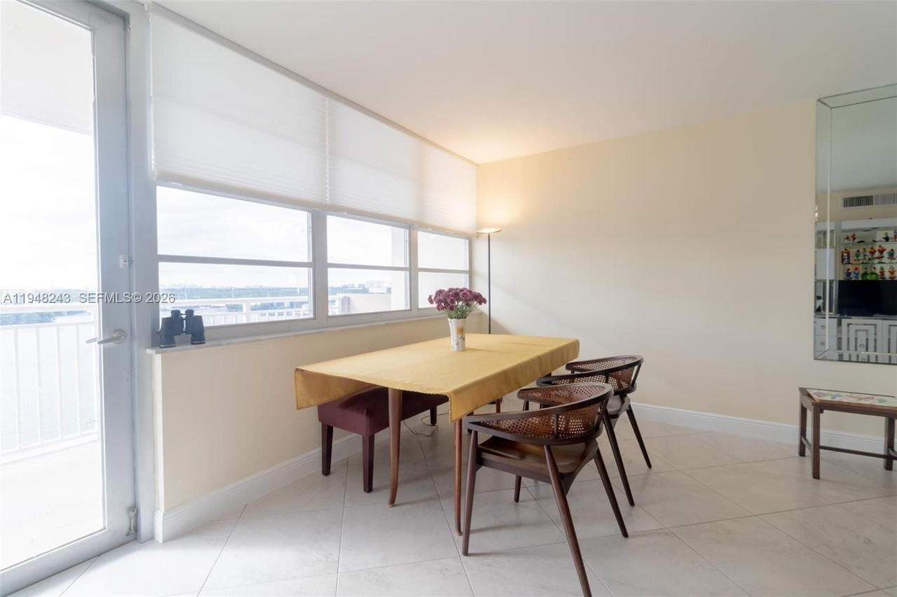 Real estate property located at 250 174th St #1118, Miami-dade, Winston Towers 100 Condo, Sunny Isles Beach, FL