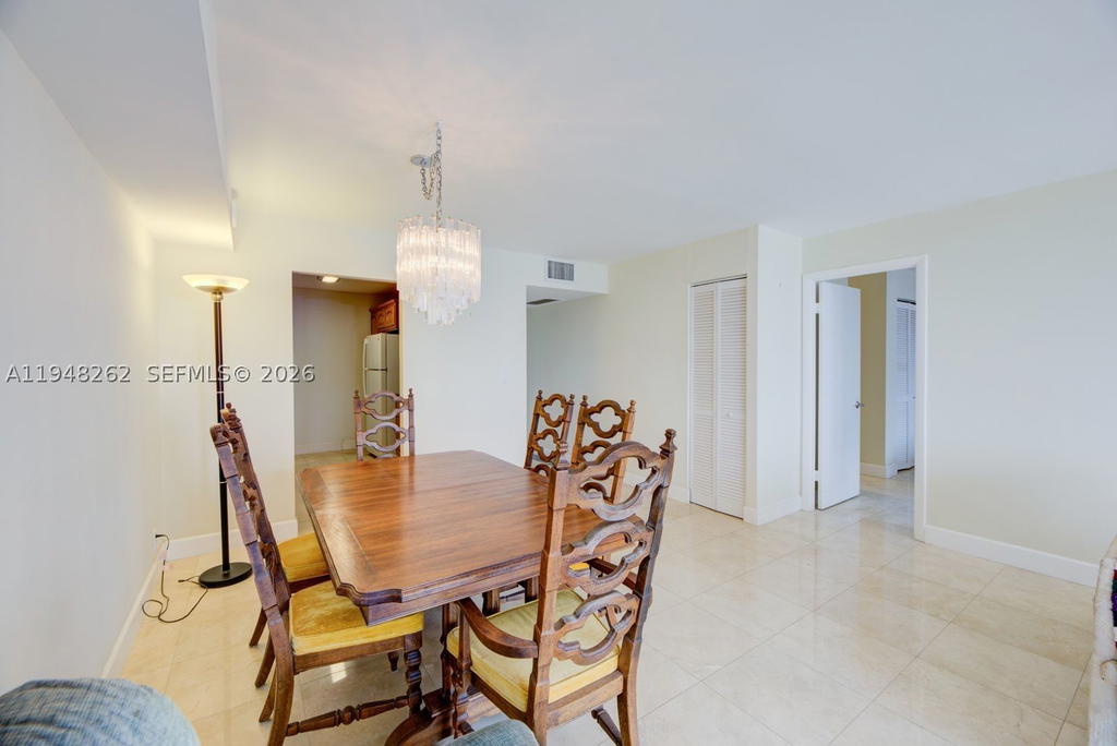 Real estate property located at 2101 Ocean Dr #2608, Broward, Quadomain Tower I And Iv, Hollywood, FL