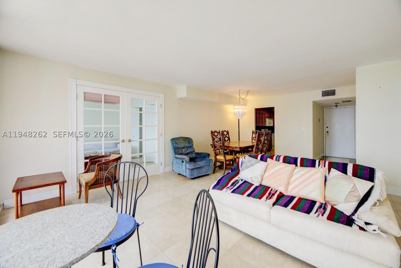 Real estate property located at 2101 Ocean Dr #2608, Broward, Quadomain Tower I And Iv, Hollywood, FL